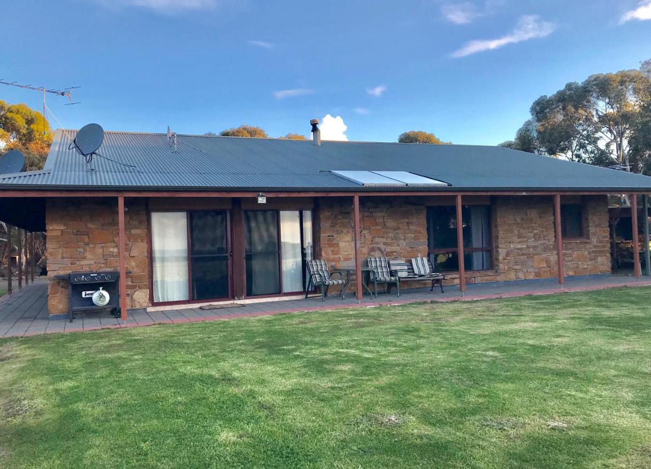 Bee'S Place - 3 Bedroom Home On 10 Acres Of Land With Distant Ocean Views Emu Bay Exterior photo